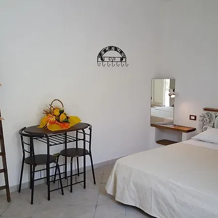 Teodora House Bed and Breakfast Νότο