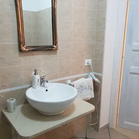 Nocleg ze śniadaniem Teodora House 3*